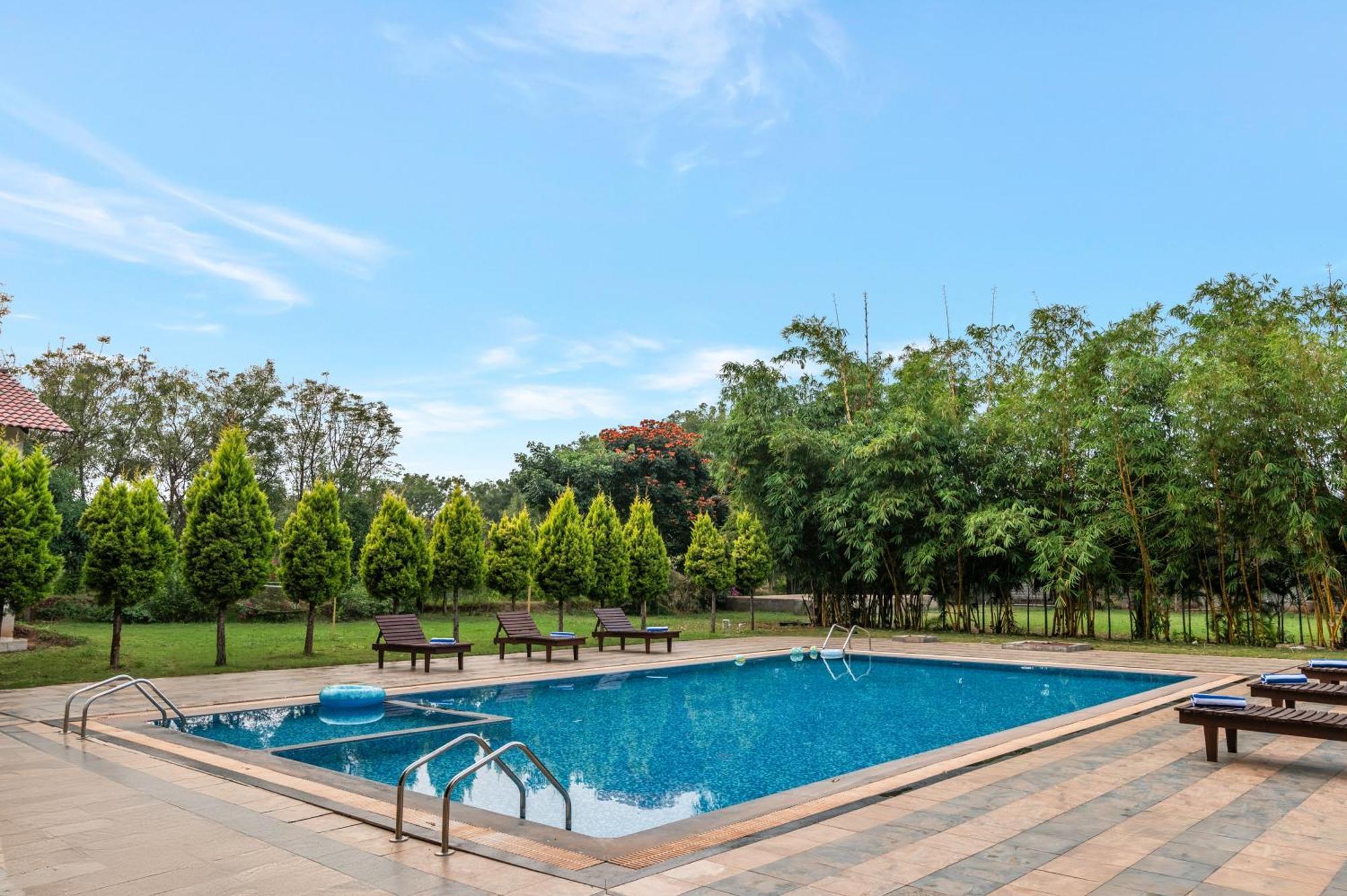 Sterling Banashree Badami Otel Dış mekan fotoğraf